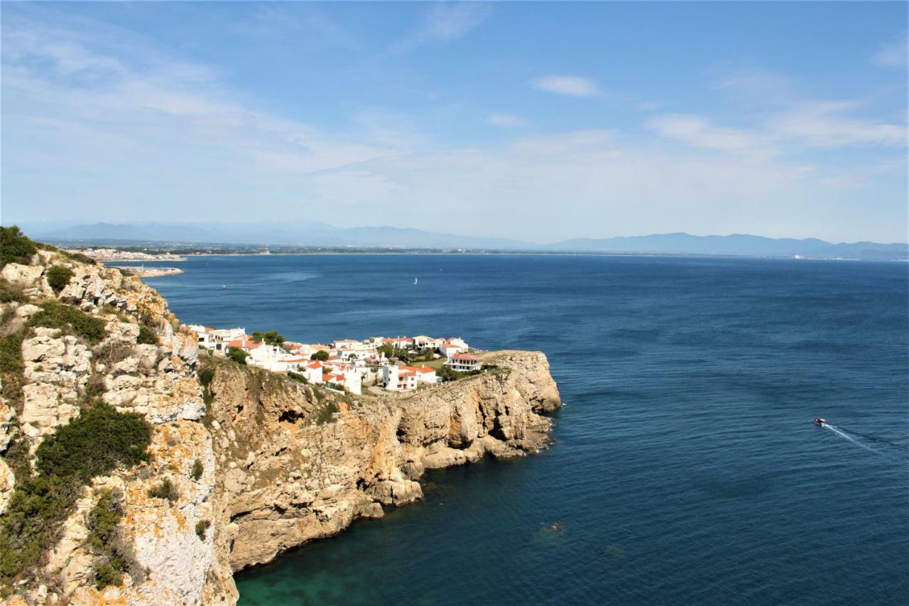 Lluna L'Escala Exterior foto